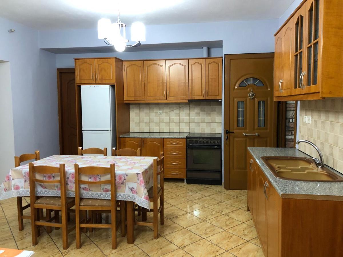 Studios&Apartment Niko Luka Ksamil Exterior foto